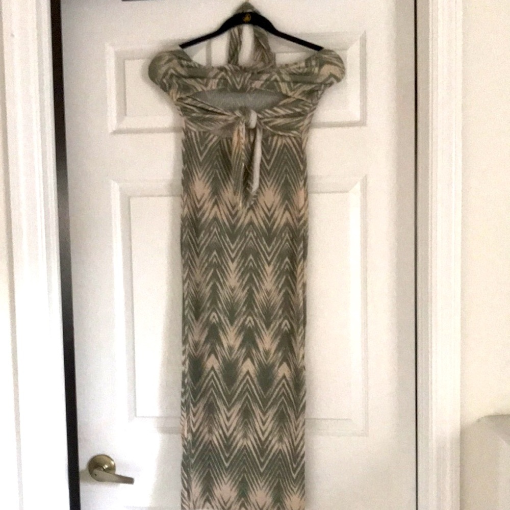 Amable halter smocked ruffle top long olive & beige summer dress. Fits :M size.